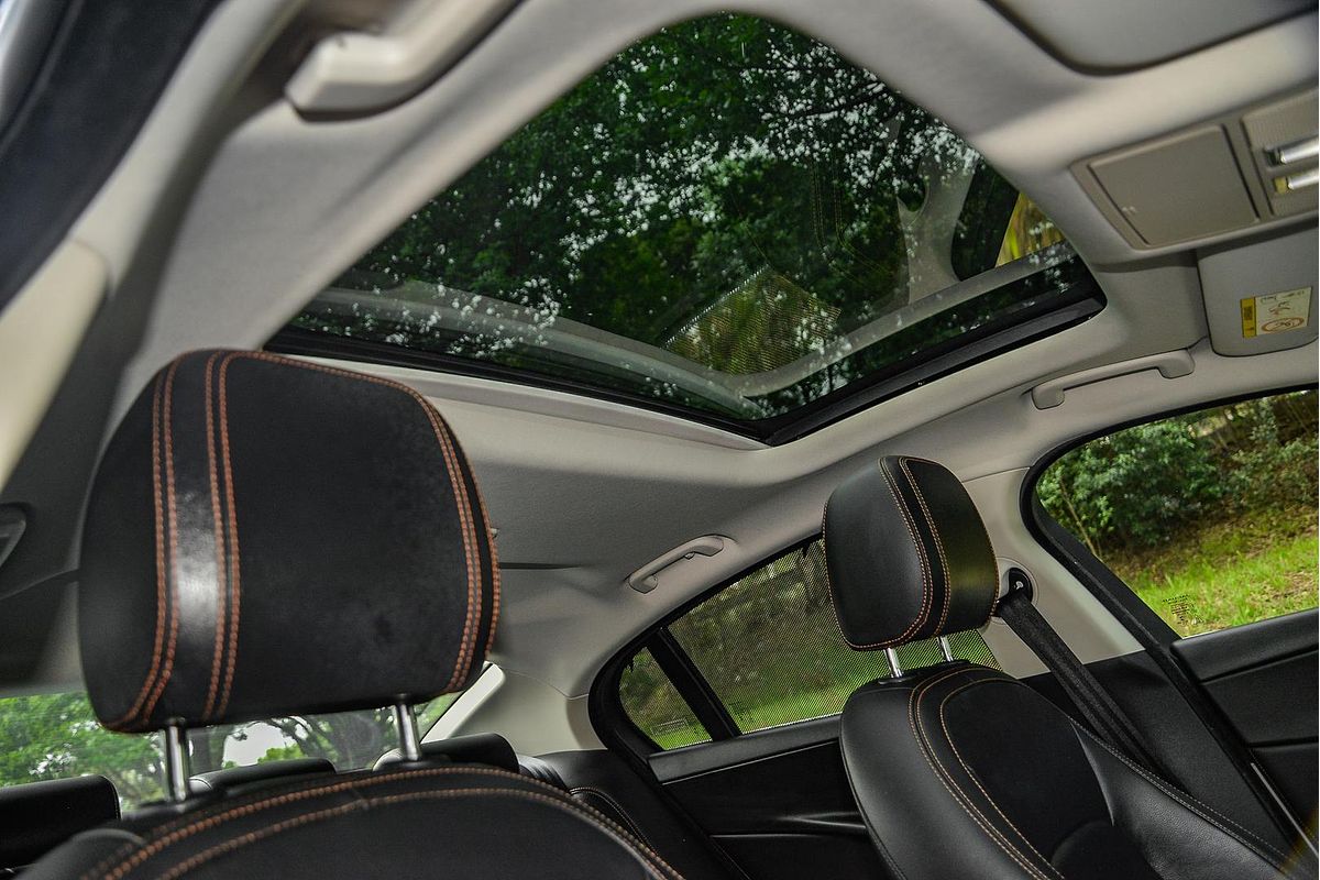 2017 Jaguar XE 20d R-Sport X760