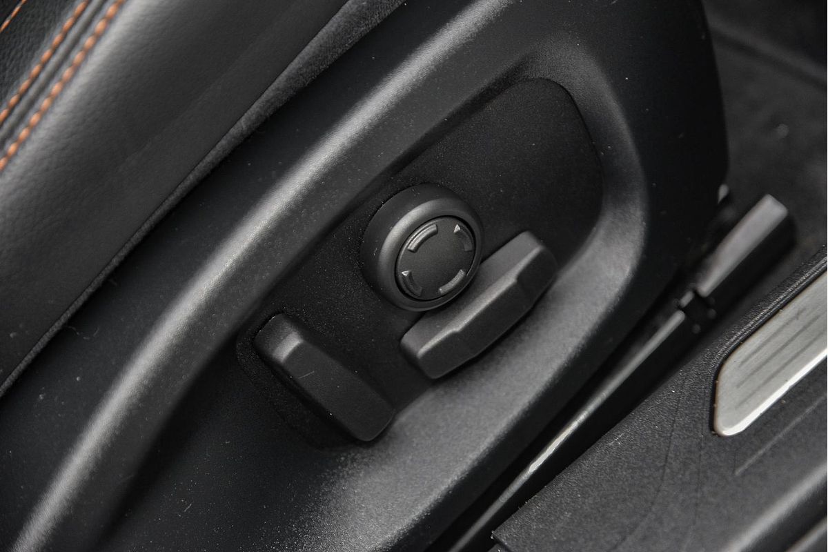 2017 Jaguar XE 20d R-Sport X760