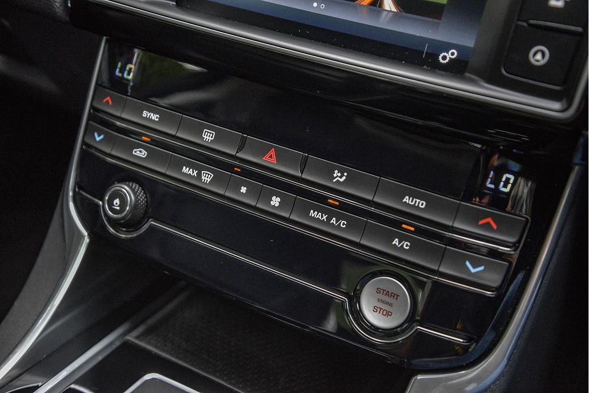 2017 Jaguar XE 20d R-Sport X760