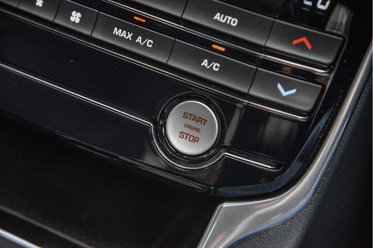 2017 Jaguar XE 20d R-Sport X760