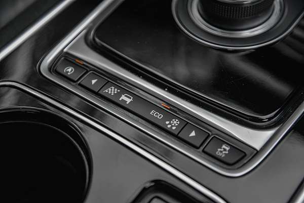 2017 Jaguar XE 20d R-Sport X760