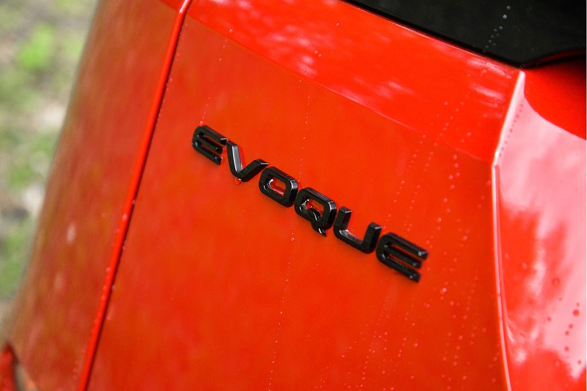 2023 Land Rover Range Rover Evoque P250 R-Dynamic HSE L551