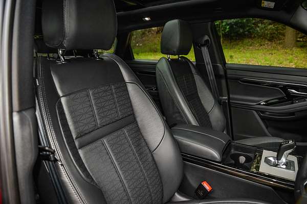 2023 Land Rover Range Rover Evoque P250 R-Dynamic HSE L551