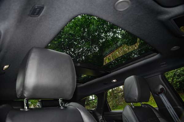 2023 Land Rover Range Rover Evoque P250 R-Dynamic HSE L551