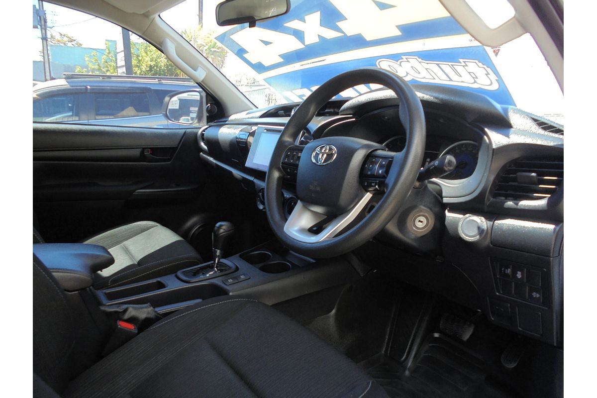 2020 Toyota Hilux SR GUN126R 4X4