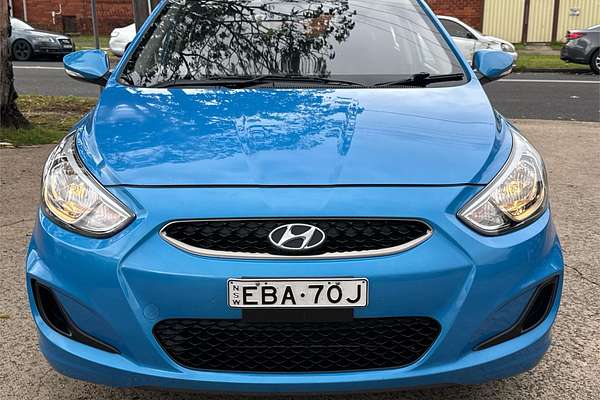 2017 Hyundai Accent Sport RB6