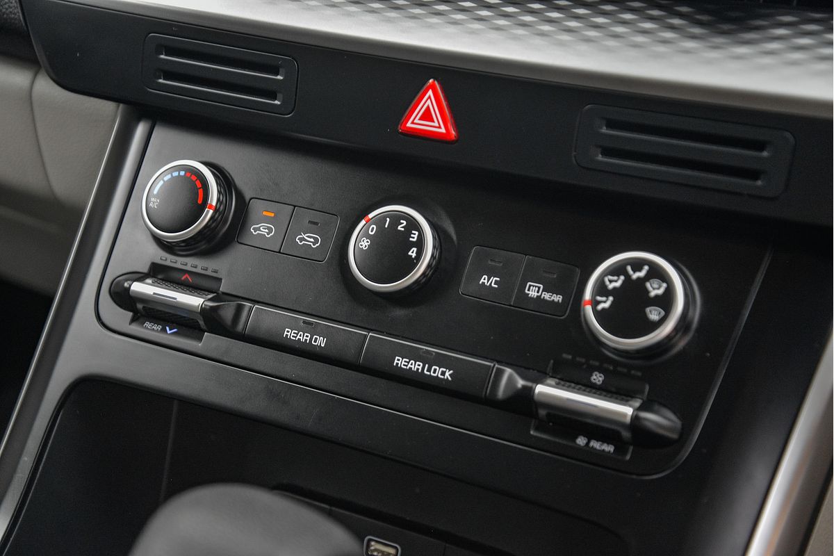 2022 Kia Carnival S KA4