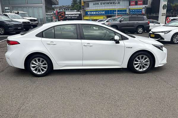 2022 Toyota Corolla Ascent Sport Hybrid ZWE211R