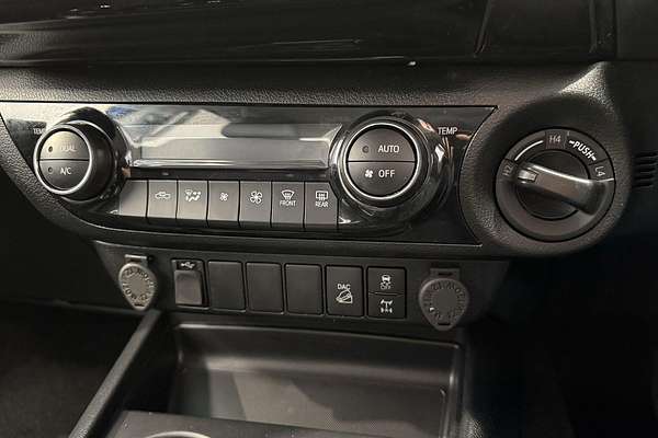 2023 Toyota Hilux SR5 GUN126R 4X4