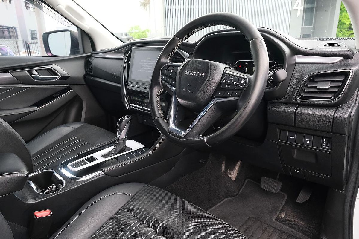 2021 Isuzu MU-X LS-T