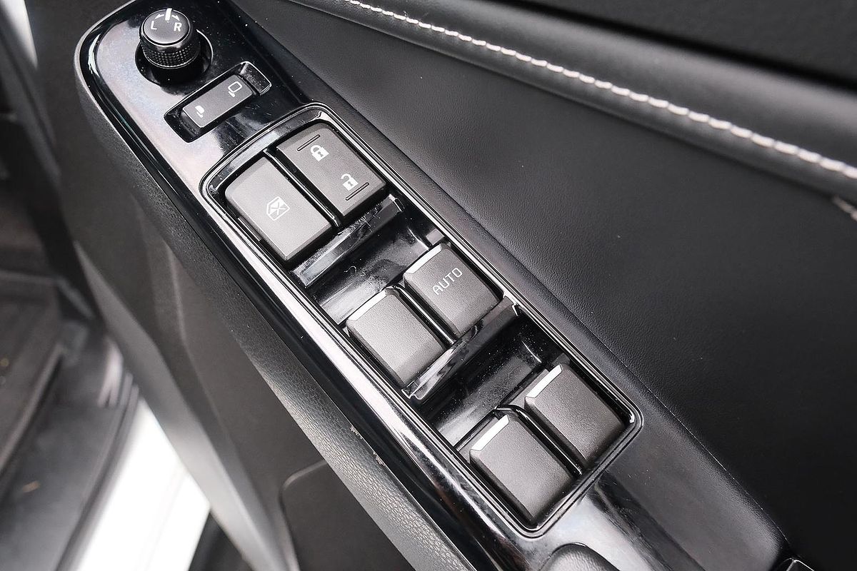 2021 Isuzu MU-X LS-T