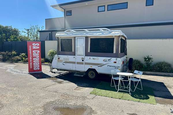 2005 Jayco PENGUIN CAMPER TRAILER
