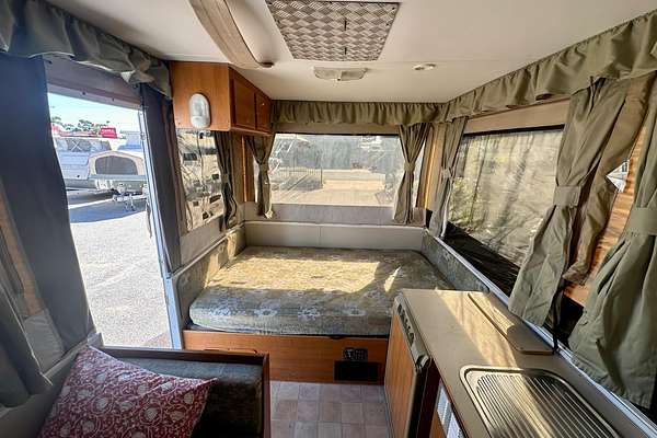 2005 Jayco PENGUIN CAMPER TRAILER