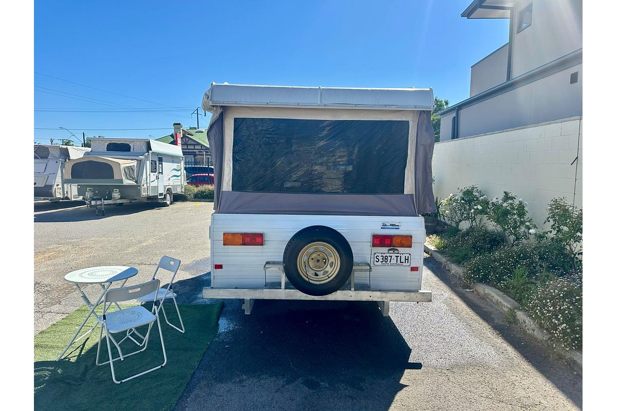 2005 Jayco PENGUIN CAMPER TRAILER