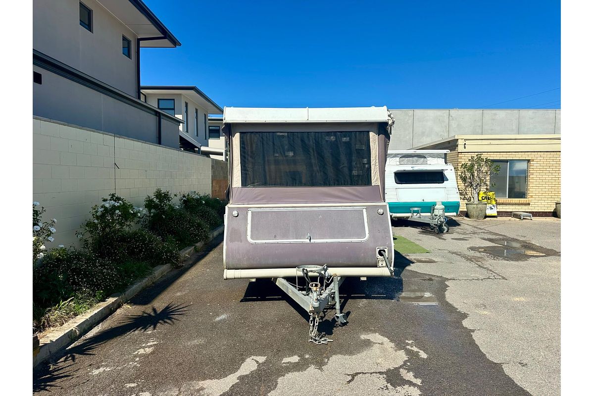 2005 Jayco PENGUIN CAMPER TRAILER