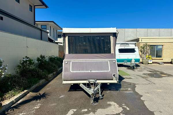 2005 Jayco PENGUIN CAMPER TRAILER