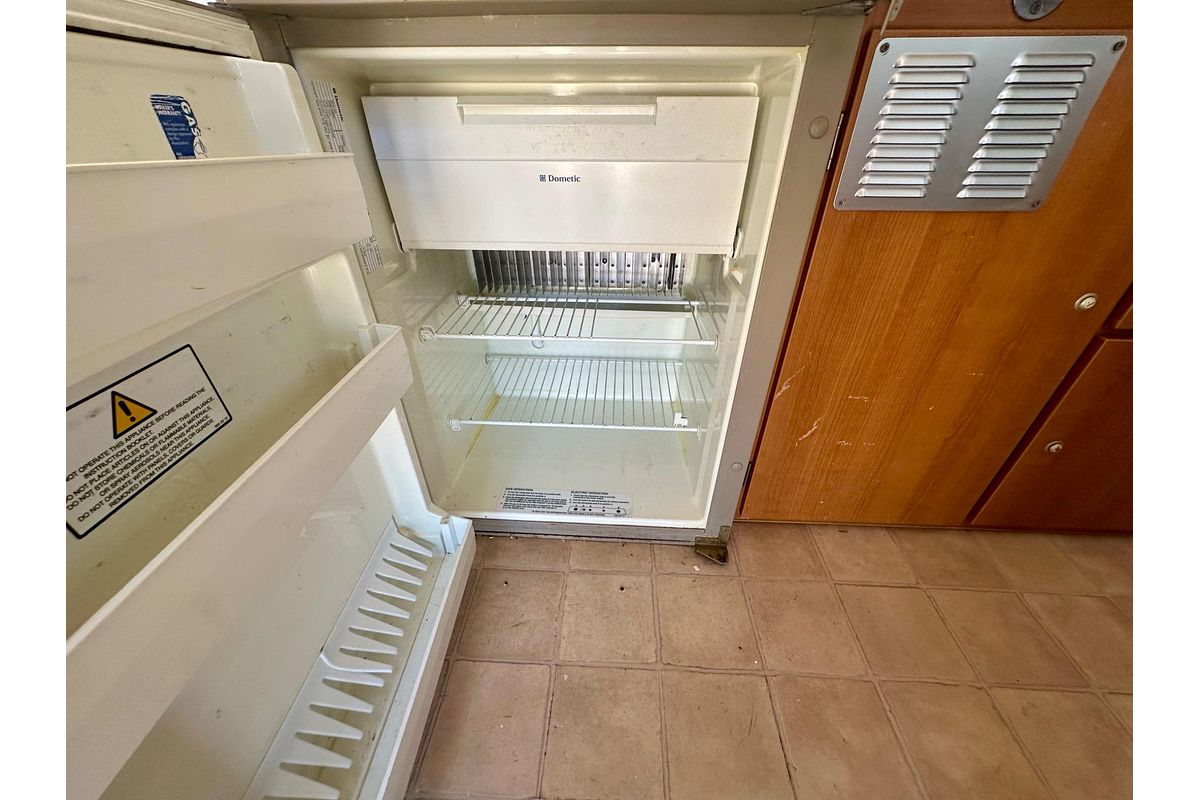 2005 Jayco PENGUIN CAMPER TRAILER