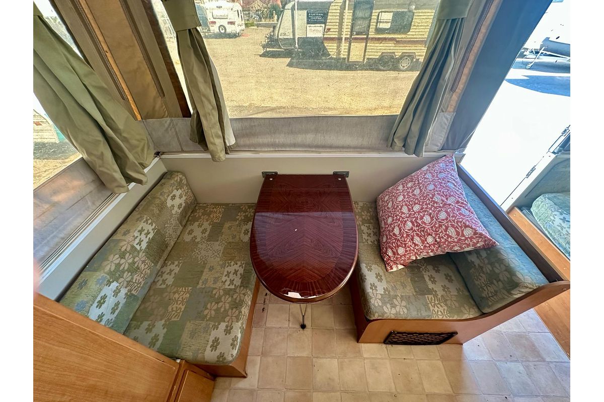 2005 Jayco PENGUIN CAMPER TRAILER