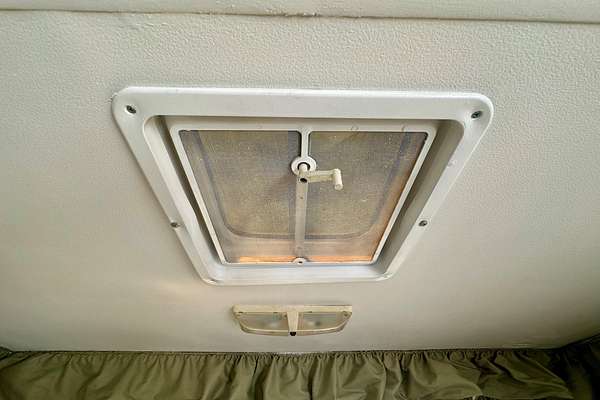 2005 Jayco PENGUIN CAMPER TRAILER