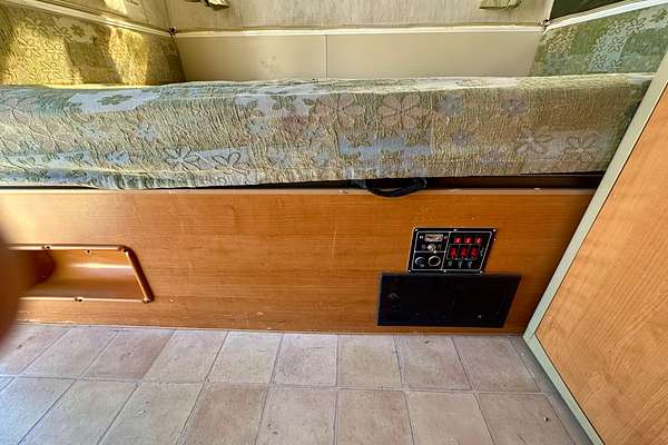 2005 Jayco PENGUIN CAMPER TRAILER