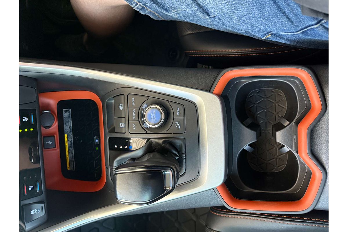 2020 Toyota RAV4 Edge AXAA54R