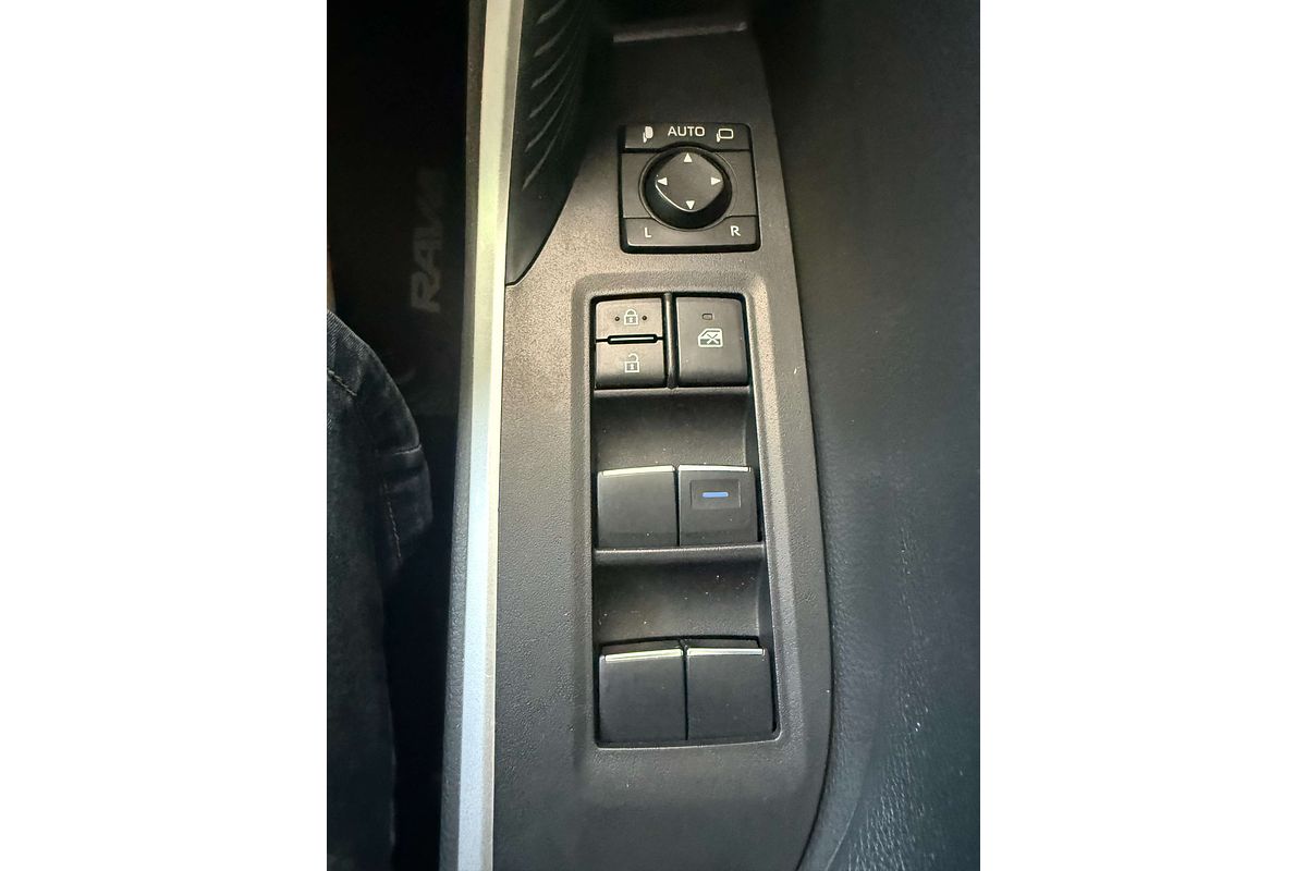 2020 Toyota RAV4 Edge AXAA54R