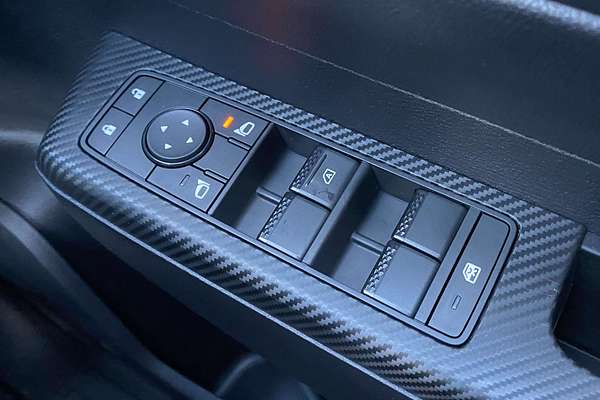 2025 Mitsubishi Triton GLX MV 4X4