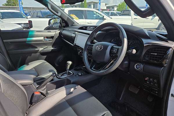 2024 Toyota Hilux Rogue 48V GUN126R 4X4