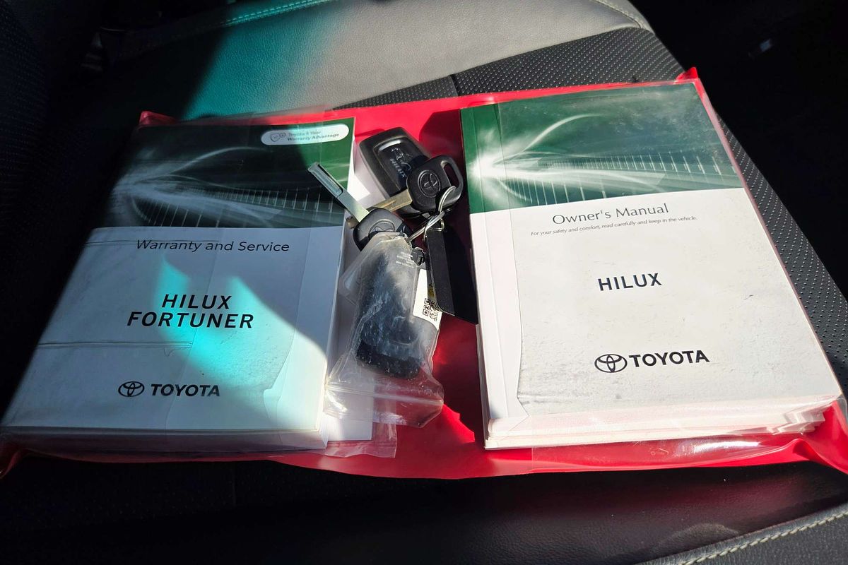 2024 Toyota Hilux Rogue 48V GUN126R 4X4