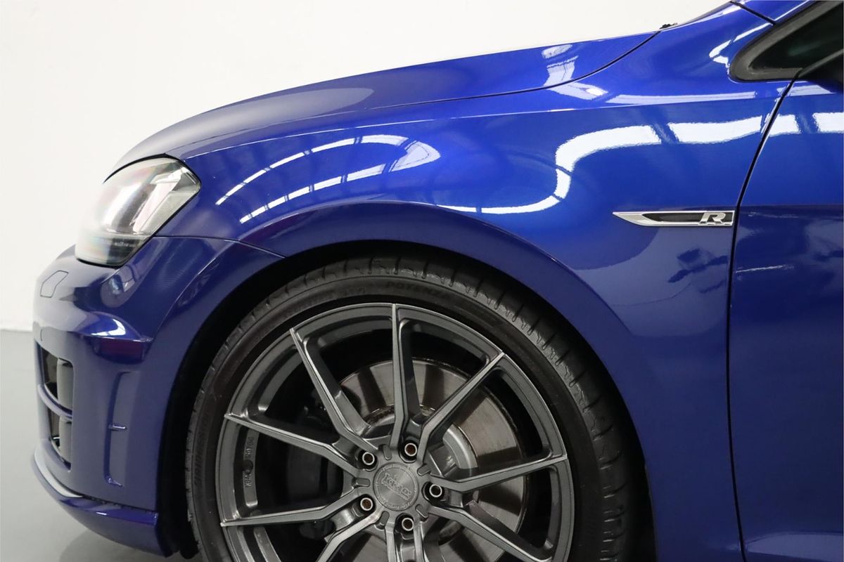 2017 Volkswagen Golf R VII