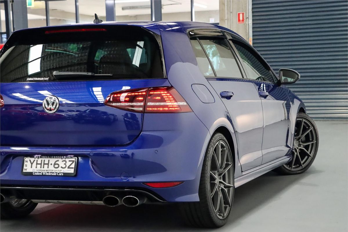 2017 Volkswagen Golf R VII