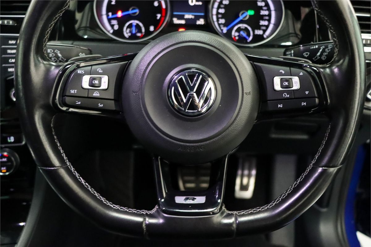 2017 Volkswagen Golf R VII