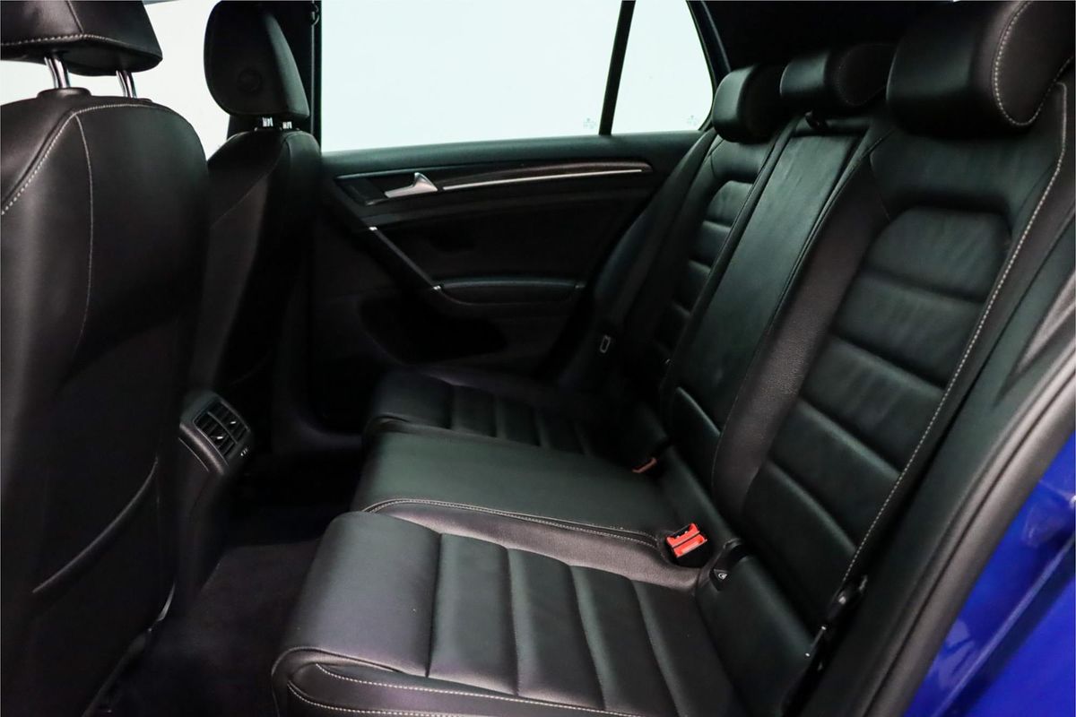 2017 Volkswagen Golf R VII