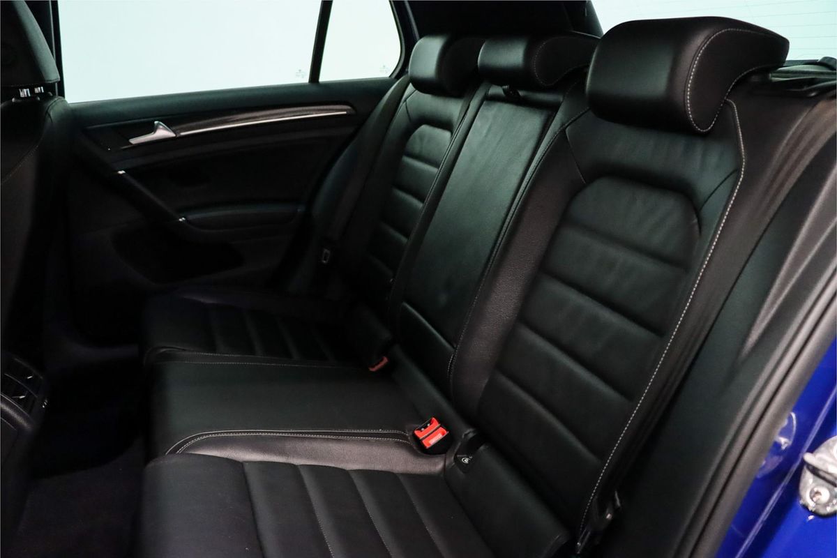 2017 Volkswagen Golf R VII