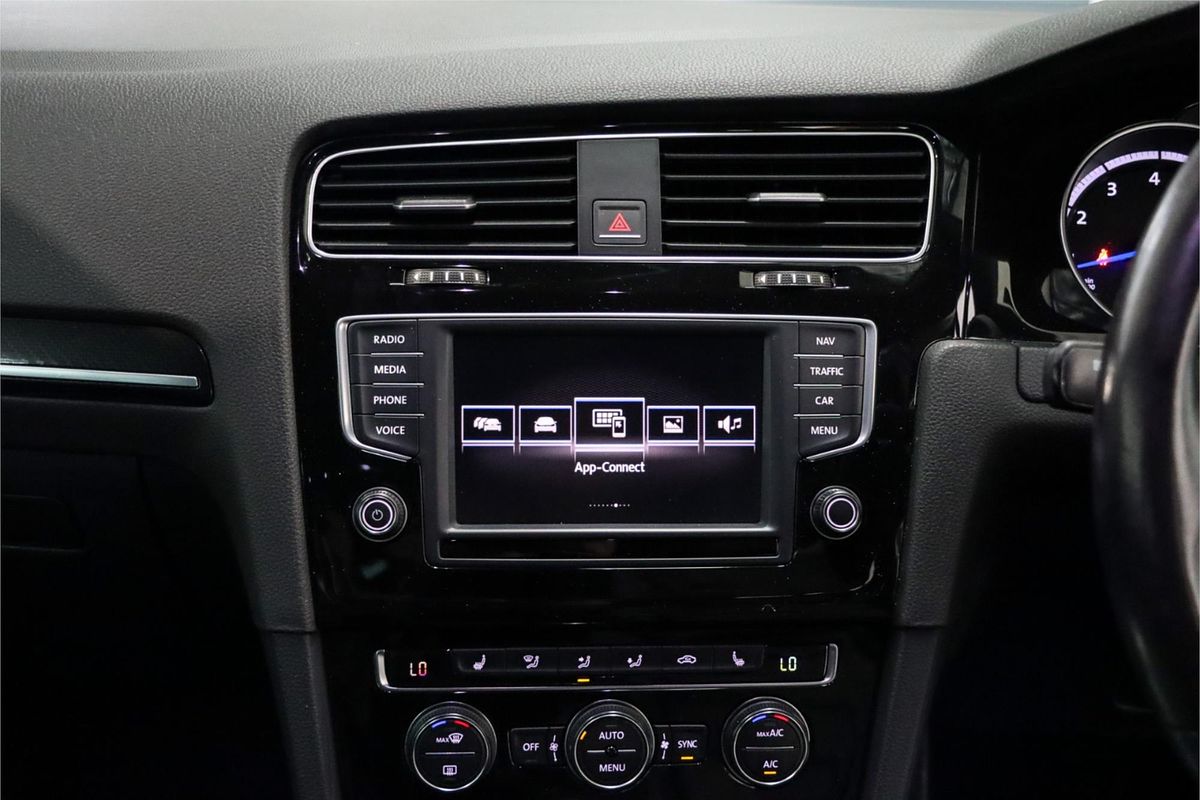 2017 Volkswagen Golf R VII