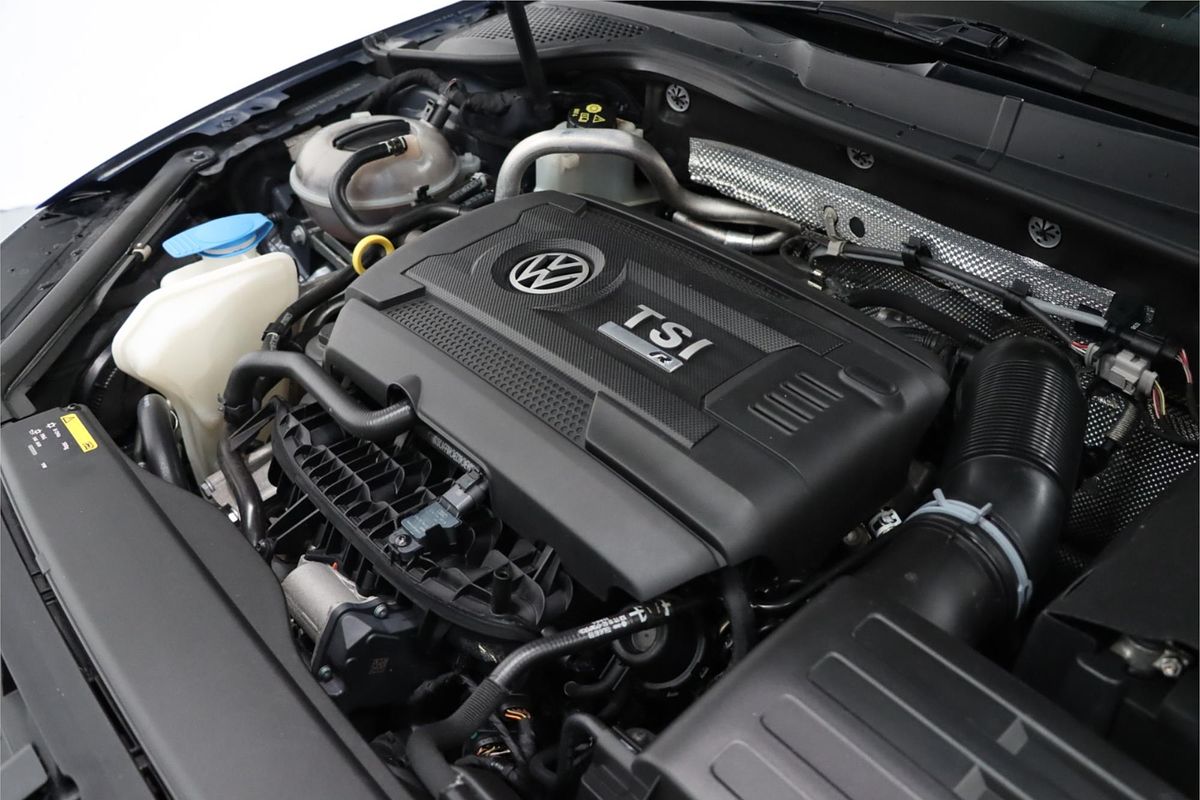 2017 Volkswagen Golf R VII