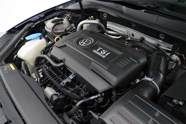 2017 Volkswagen Golf R VII