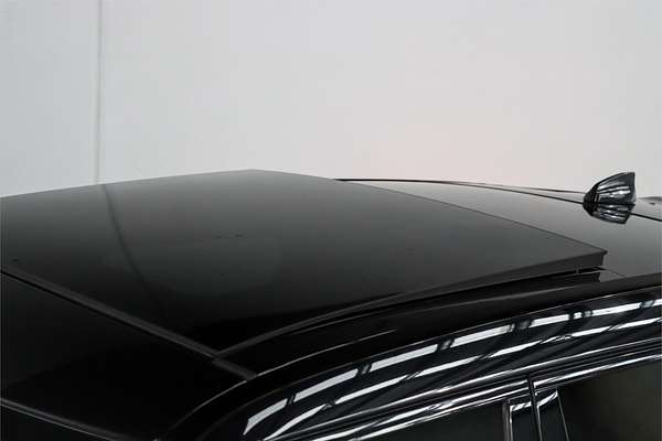 2018 Land Rover Range Rover Velar P300 R-Dynamic HSE L560