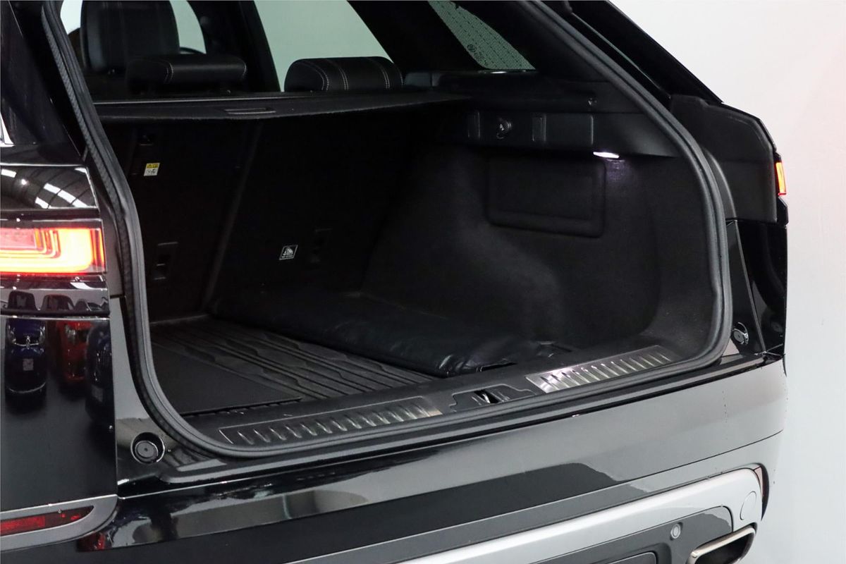 2018 Land Rover Range Rover Velar P300 R-Dynamic HSE L560