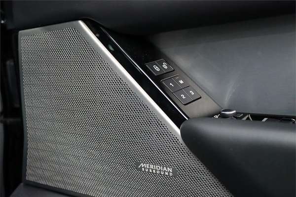 2018 Land Rover Range Rover Velar P300 R-Dynamic HSE L560