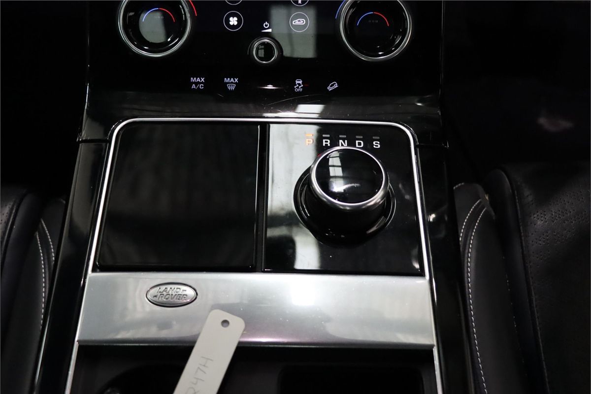 2018 Land Rover Range Rover Velar P300 R-Dynamic HSE L560