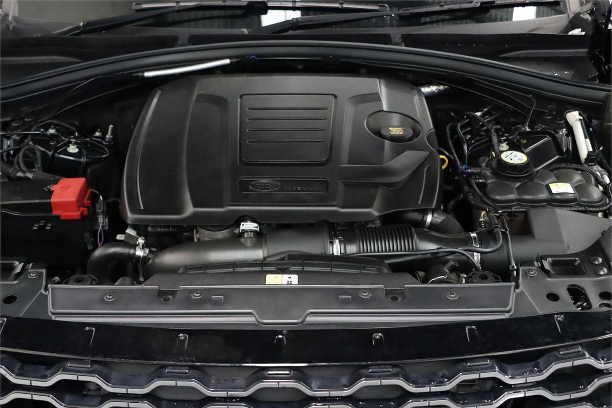 2018 Land Rover Range Rover Velar P300 R-Dynamic HSE L560