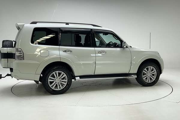 2016 Mitsubishi Pajero GLX NX