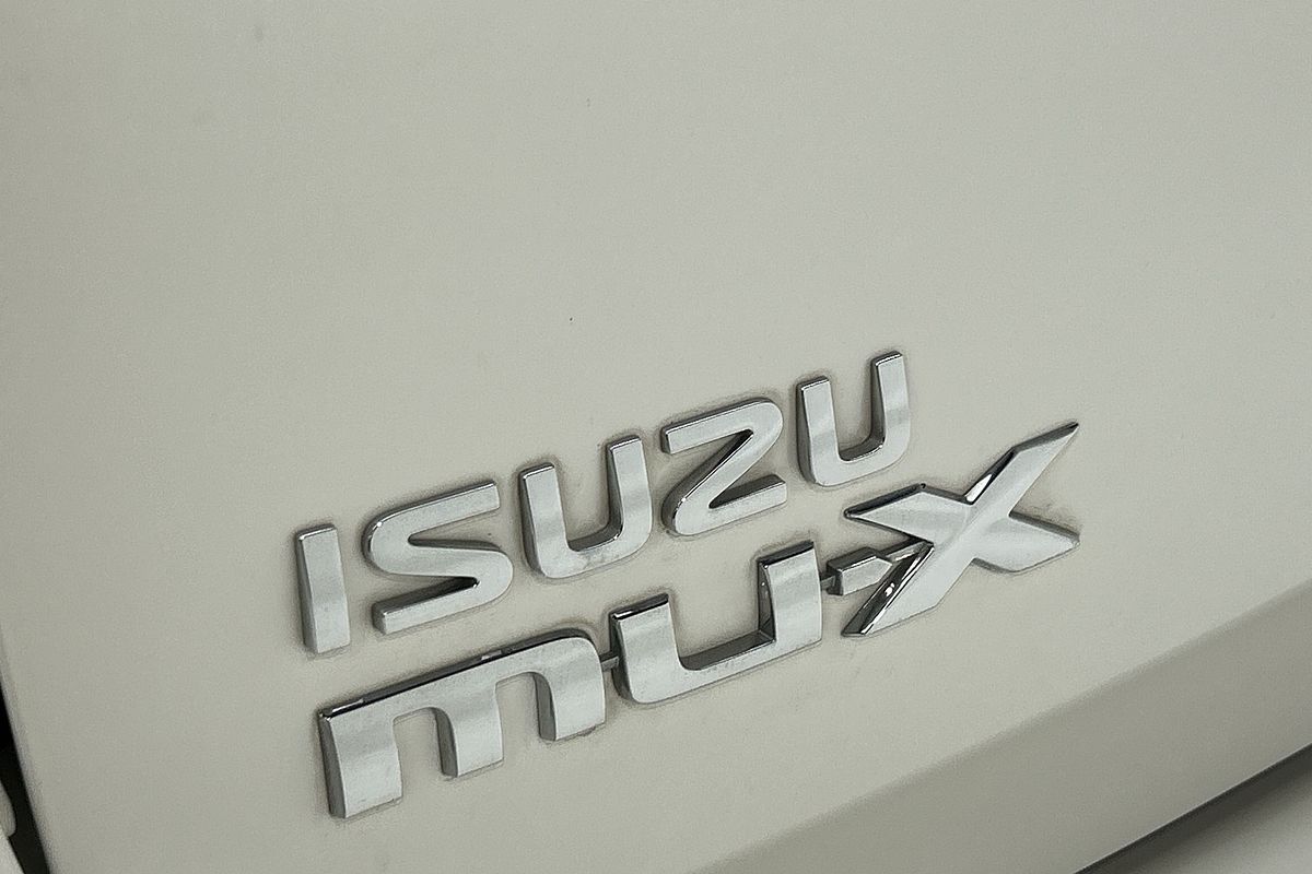 2021 Isuzu MU-X LS-M