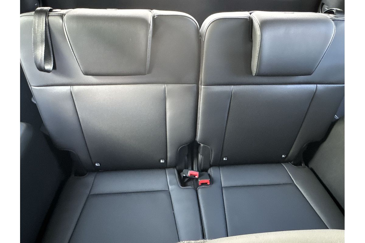 2025 Hyundai Santa Fe Elite MX5.V2