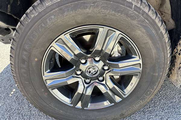 2024 Toyota Hilux SR GUN126R