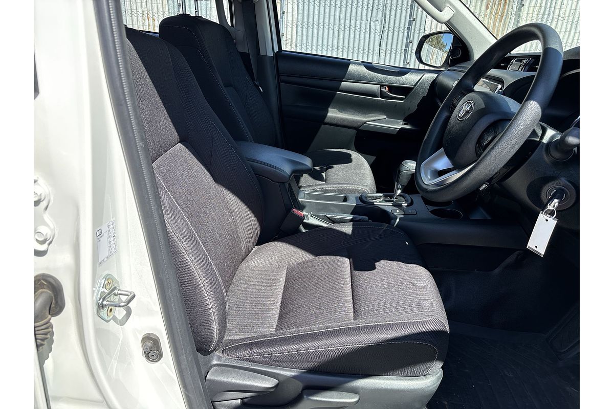 2024 Toyota Hilux SR GUN126R