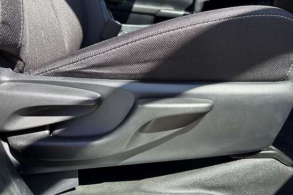 2024 Toyota Hilux SR GUN126R