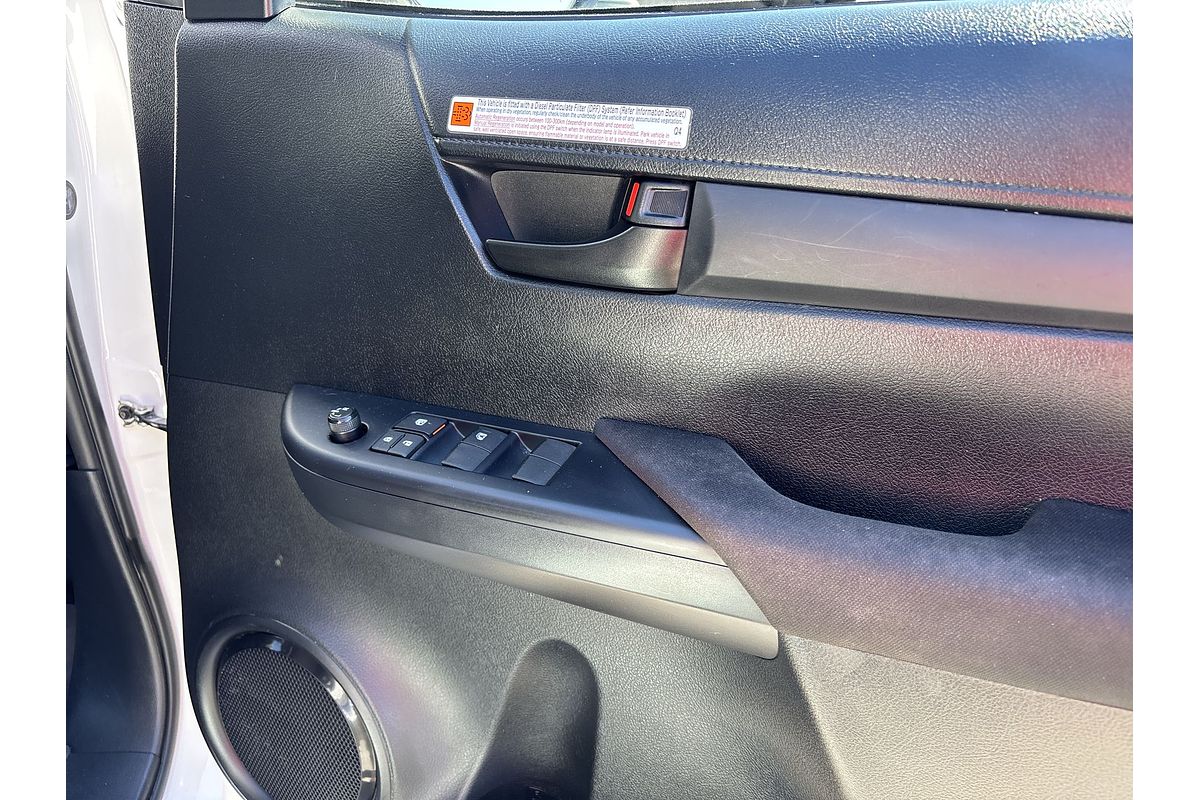 2024 Toyota Hilux SR GUN126R