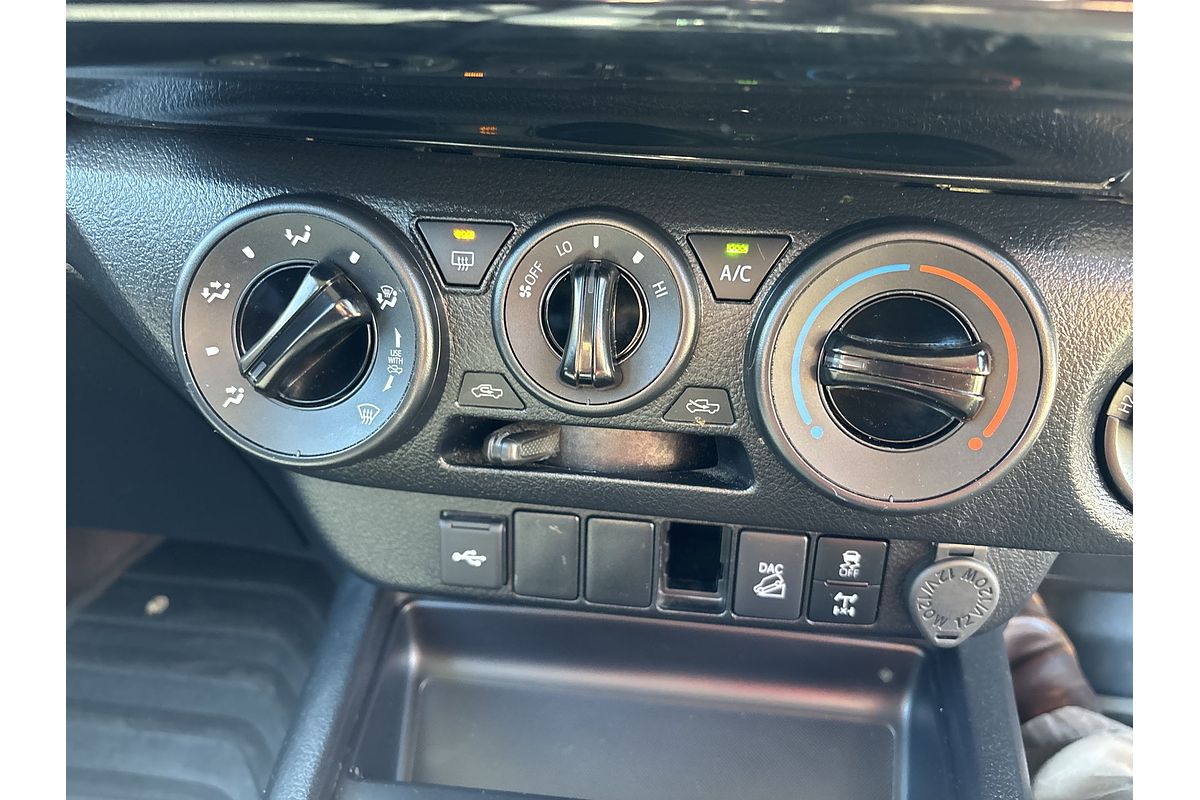 2024 Toyota Hilux SR GUN126R